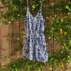 Cute H&M romper with pretty blue floral pattern :)
